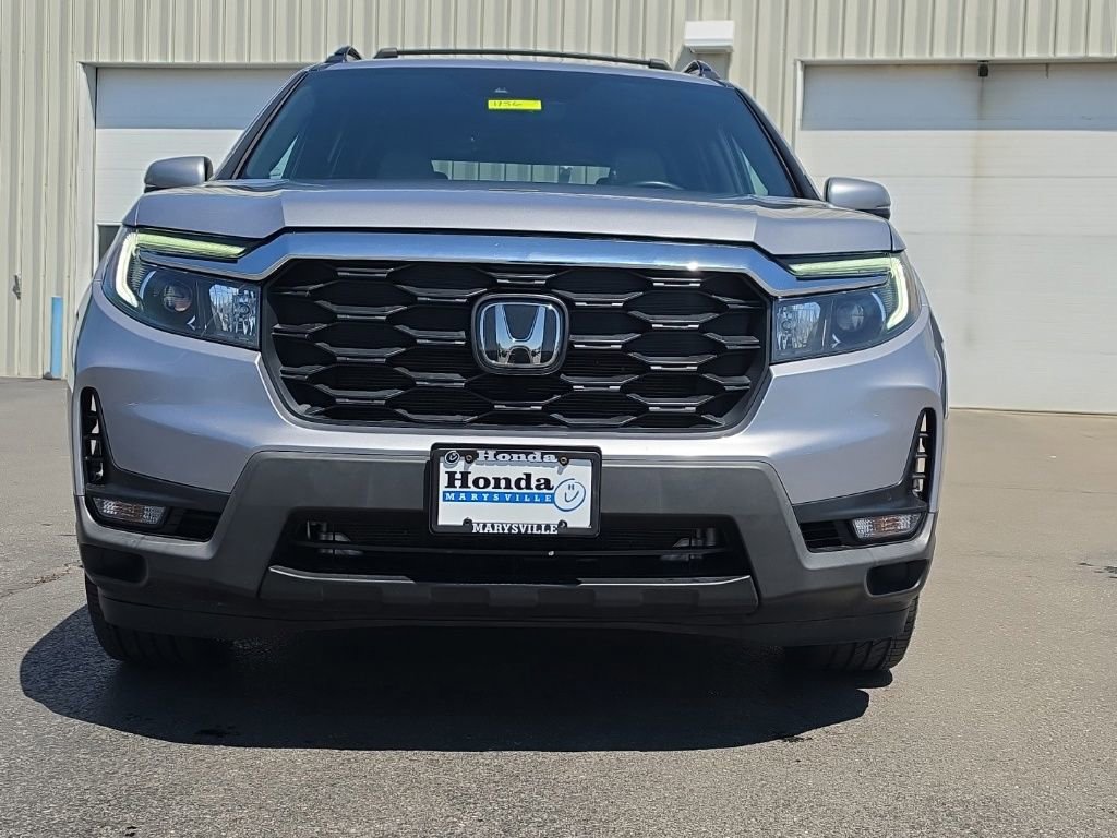 Used 2023 Honda Passport EX-L image 2
