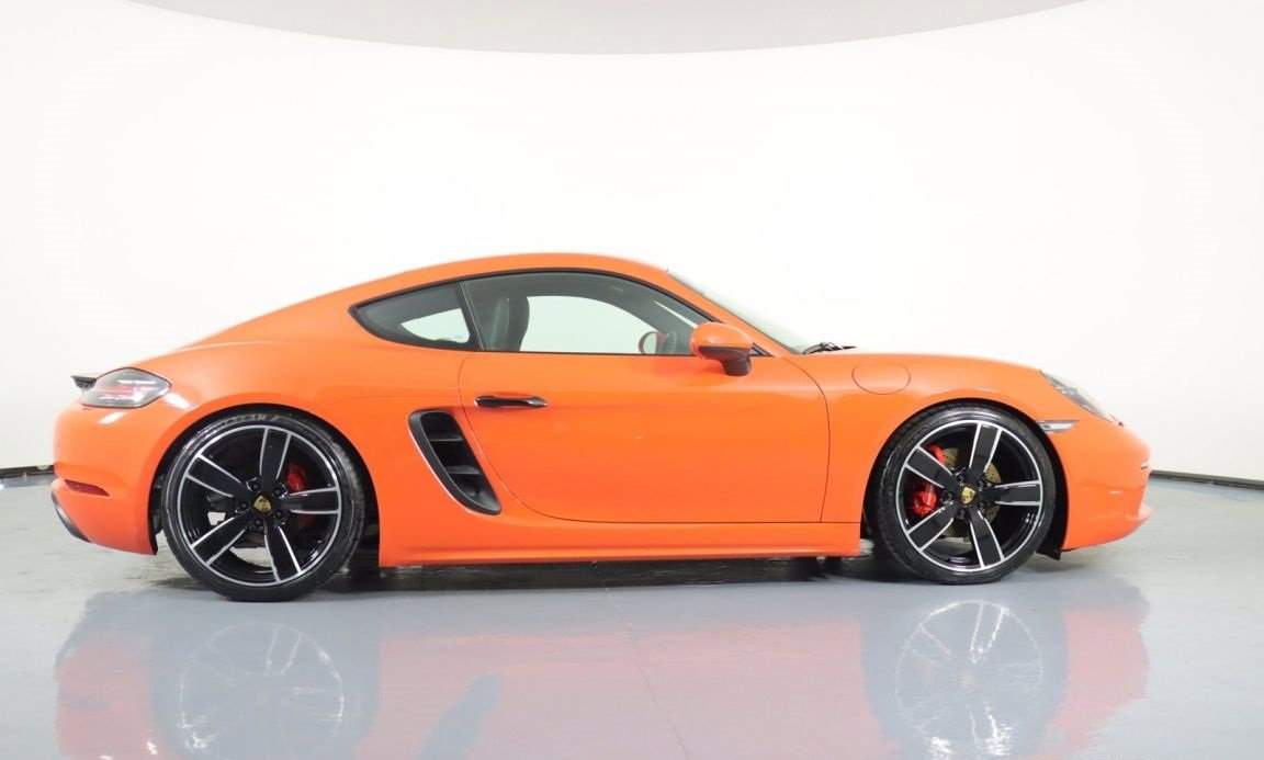 Used 2019 Porsche 718 Cayman S RWD image 6