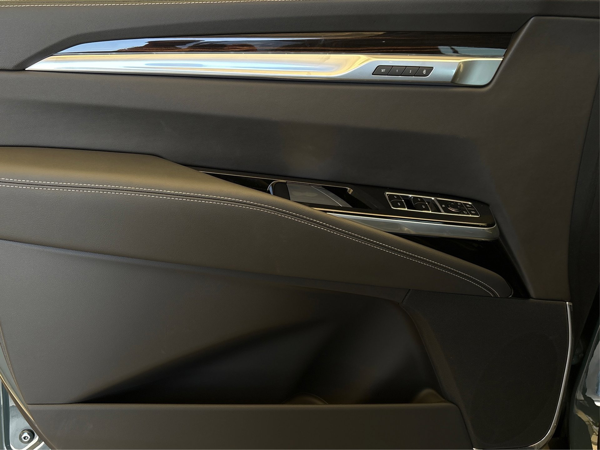 New 2026 Cadillac Escalade ESV 4WD image 20