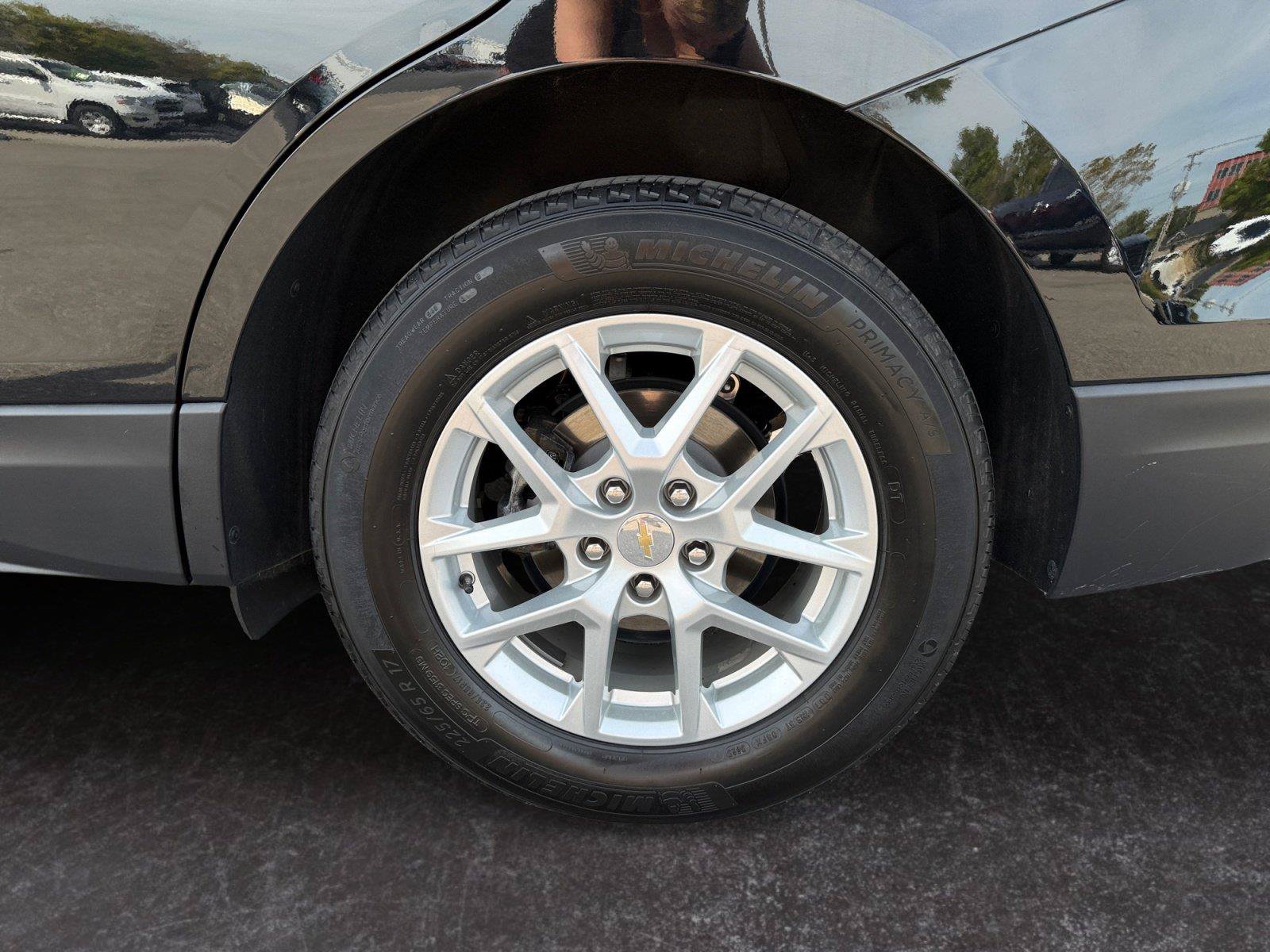 Used 2024 Chevrolet Equinox LT FWD image 27