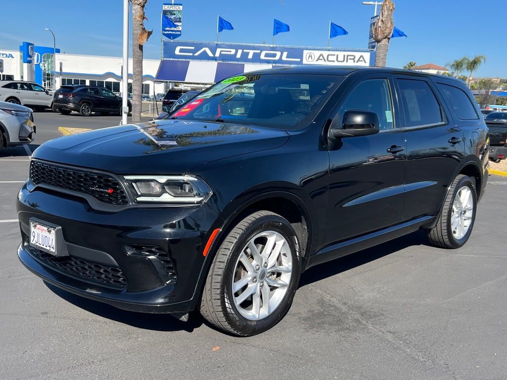 Used 2023 Dodge Durango GT image 3