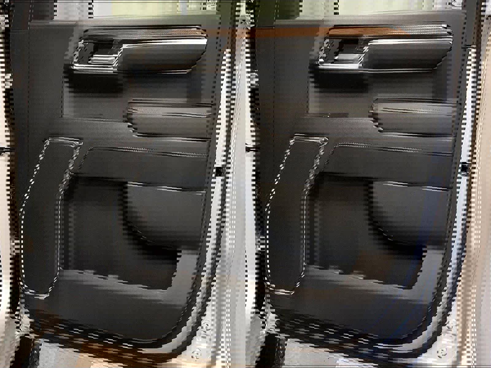 Used 2022 Chevrolet Silverado 1500 LT image 12