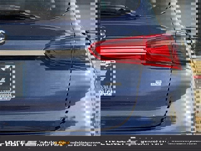 Used 2019 Hyundai Santa Fe SE image 9