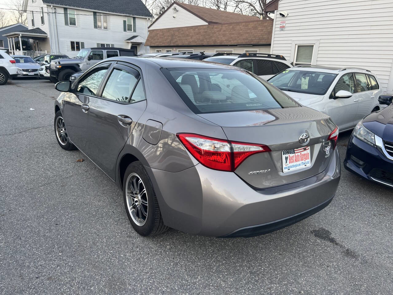 Used 2015 Toyota Corolla LE FWD image 8
