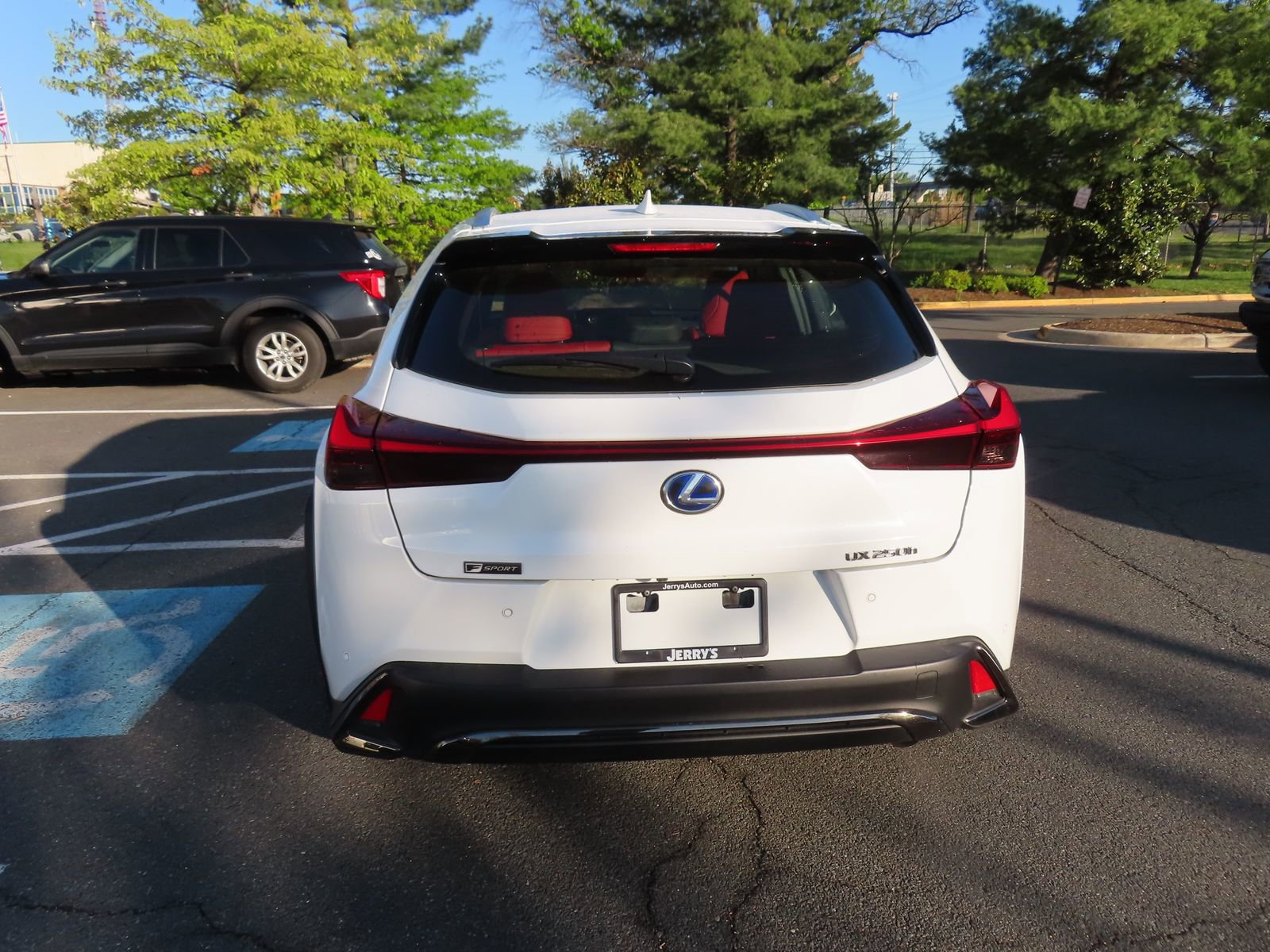 Used 2021 Lexus UX 250h F Sport w/ F Sport Premium Package AWD/4WD image 6