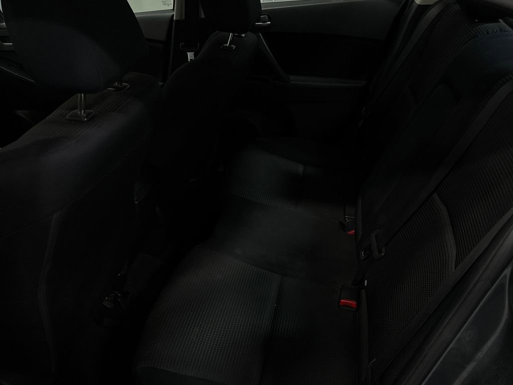 Used 2013 MAZDA MAZDA3 i Touring image 9