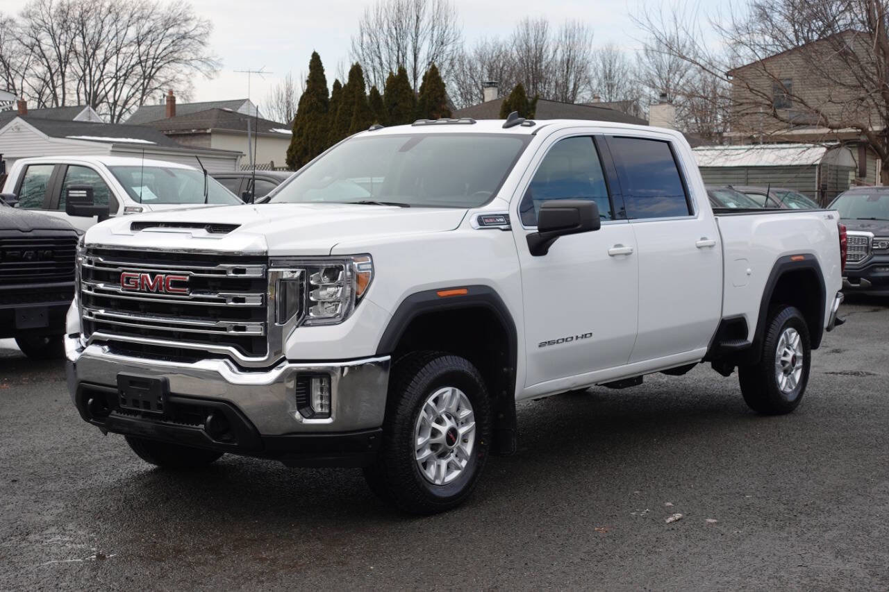 Used 2023 GMC Sierra 2500 SLE w/ Preferred Package AWD/4WD image 2