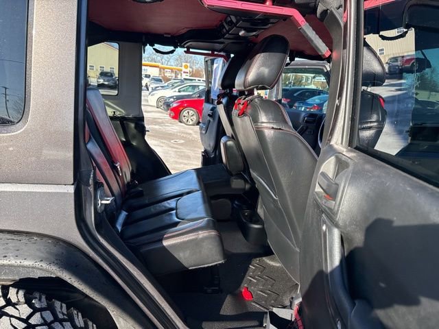 Used 2017 Jeep Wrangler Unlimited Rubicon image 12