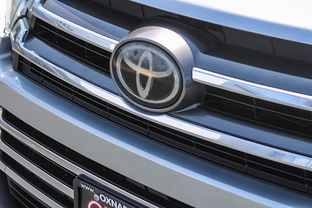 Used 2019 Toyota Highlander Limited FWD image 9