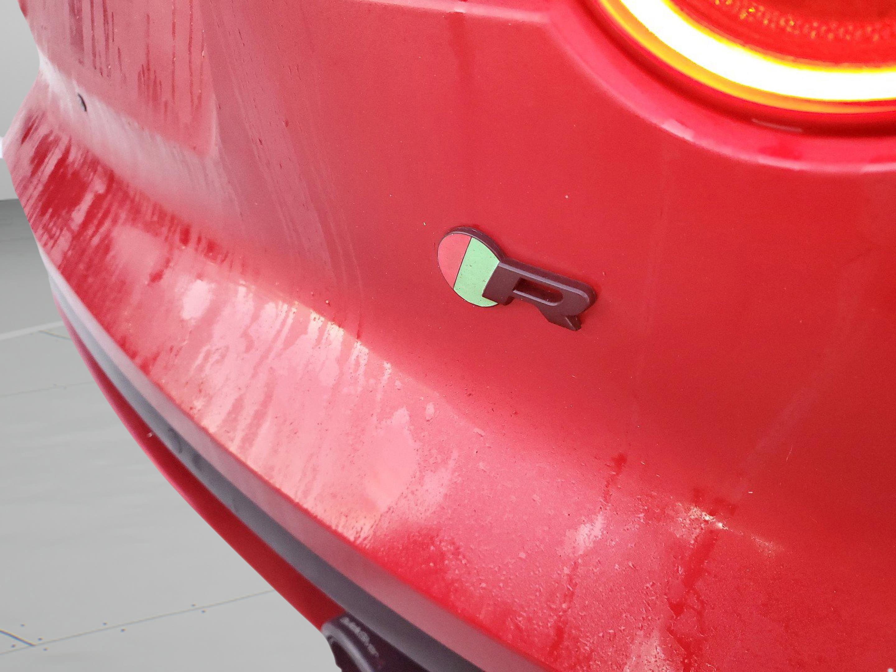 Used 2016 Jaguar F-TYPE R image 6