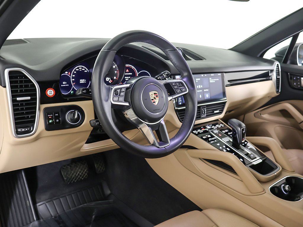 Used 2020 Porsche Cayenne image 30