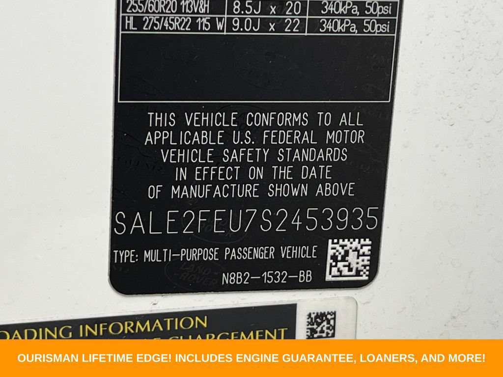 Used 2025 Land Rover Defender 130 X-Dynamic SE AWD/4WD image 33