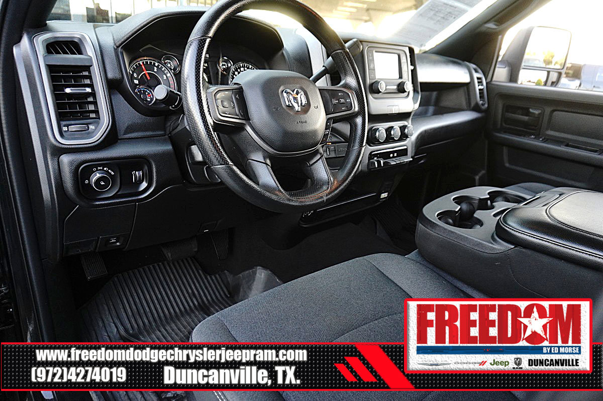 Used 2024 RAM 3500 Tradesman w/ Chrome Appearance Group AWD/4WD image 9