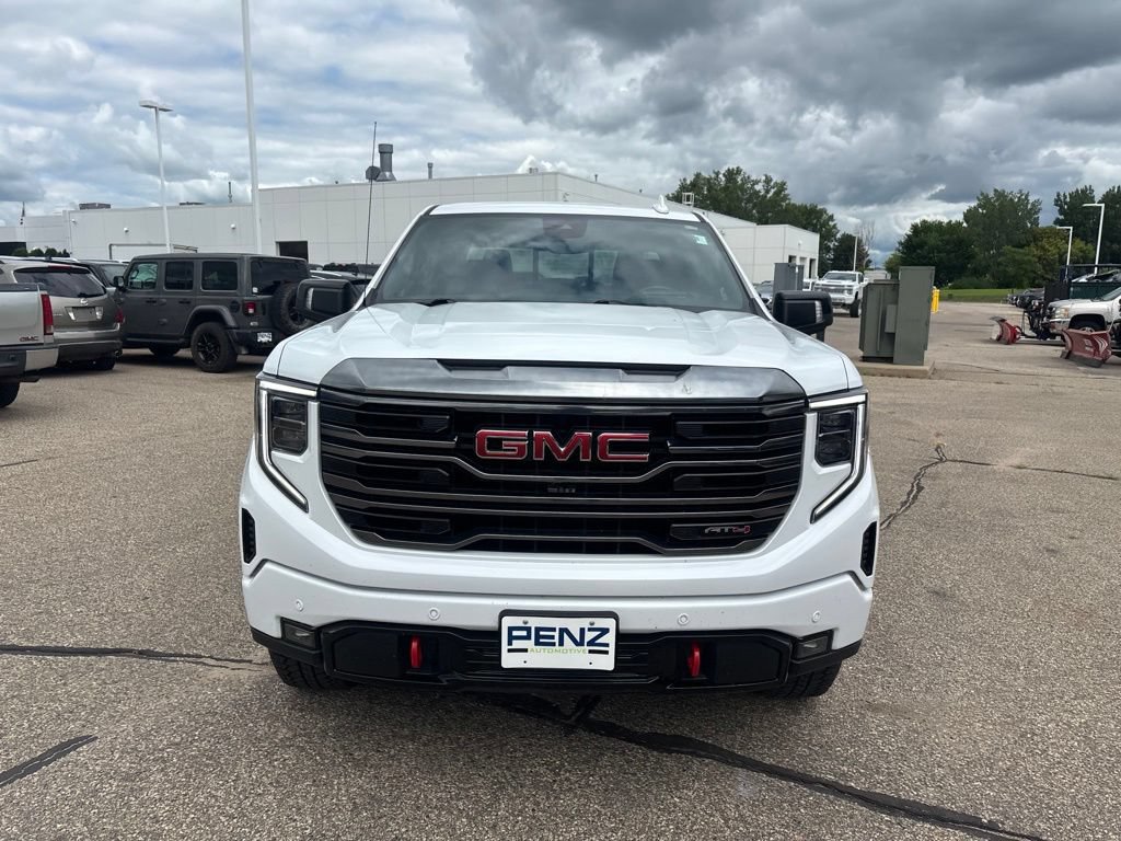 Used 2022 GMC Sierra 1500 AT4 w/ AT4 Premium Package AWD/4WD image 2