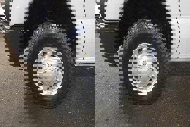 Used 2009 Ford E-350 and Econoline 350 Super Duty image 19