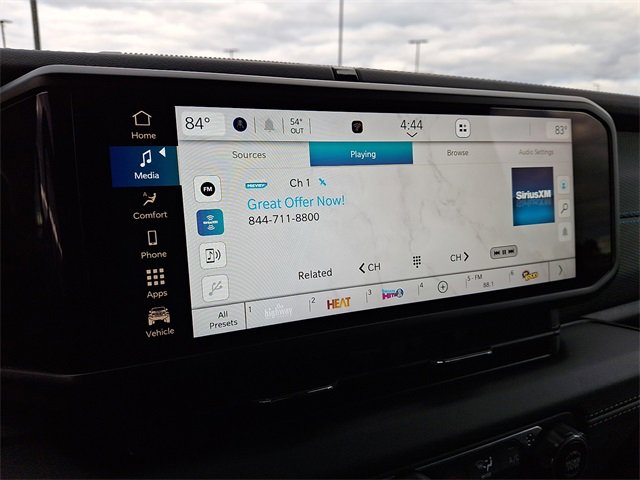 Used 2024 Jeep Wrangler Unlimited Rubicon 4xe image 3