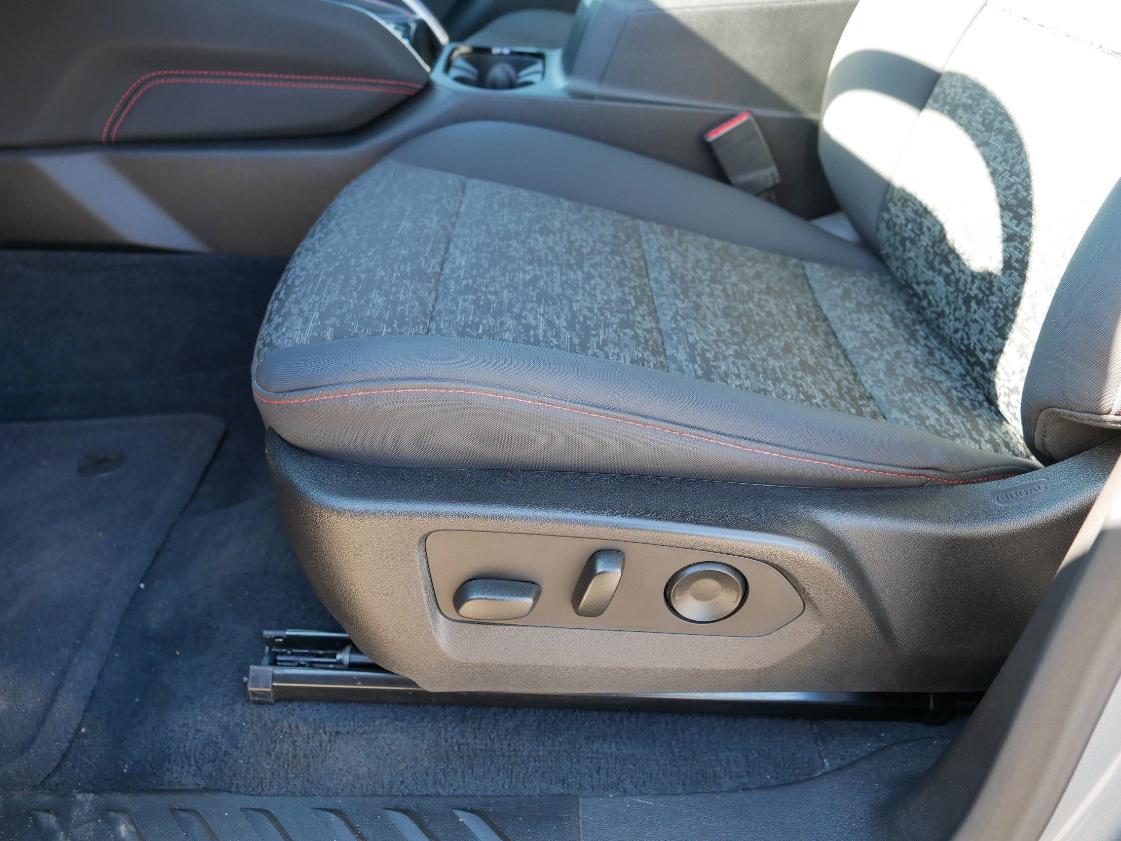 Used 2024 Chevrolet Colorado Z71 w/ Z71 Convenience Package 2 image 20