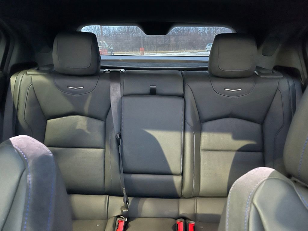 Used 2024 Cadillac XT4 Sport image 16