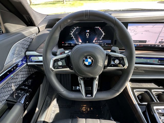 Used 2026 BMW 760i xDrive w/ Executive Package AWD/4WD image 22