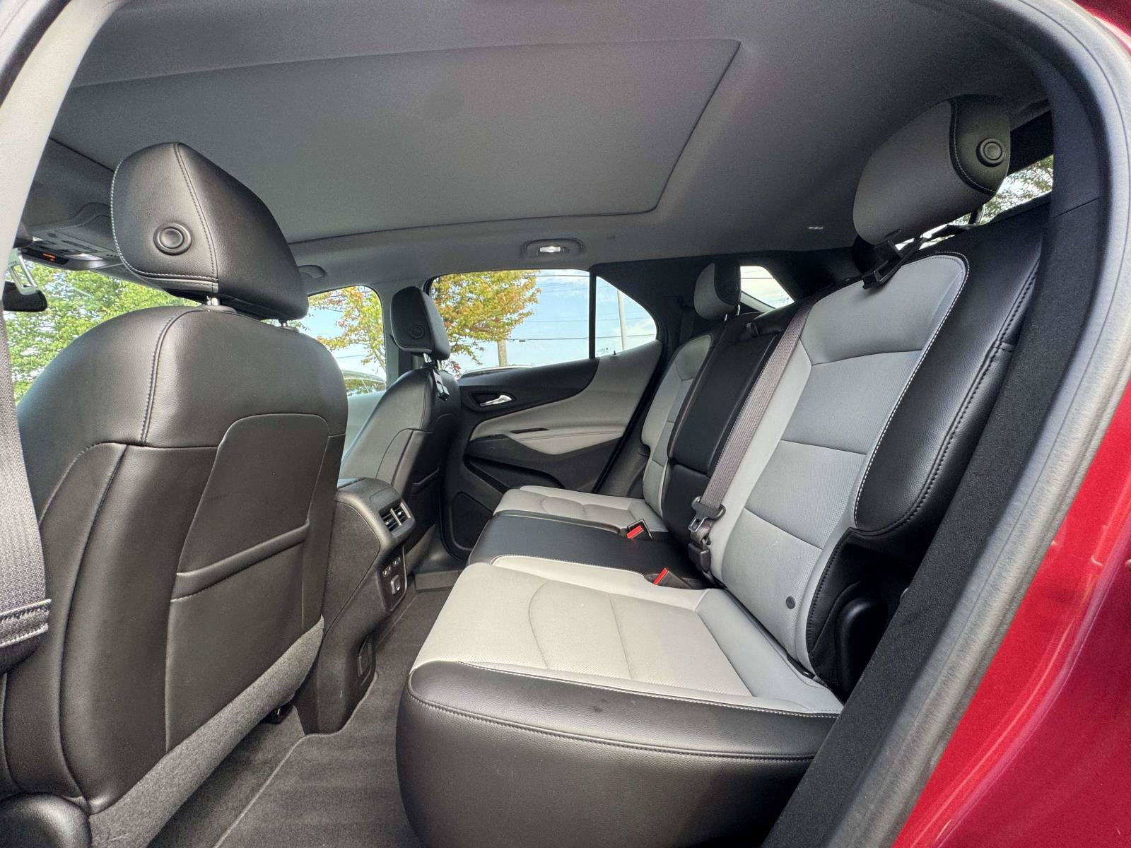 Used 2019 Chevrolet Equinox Premier AWD/4WD image 12