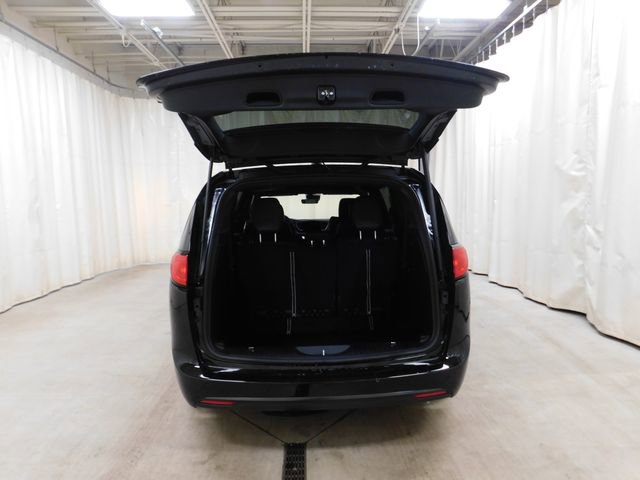 New 2026 Chrysler Voyager LX image 9