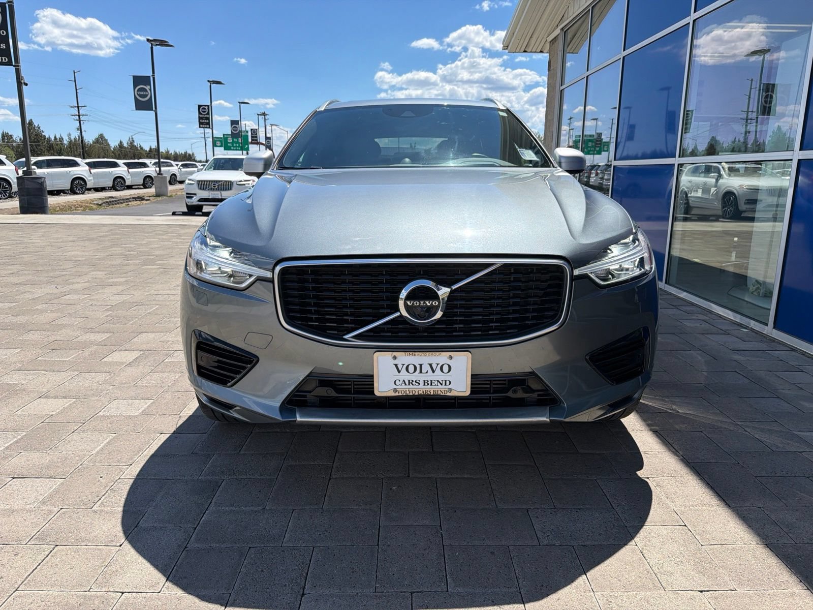 Used 2019 Volvo XC60 T8 R-Design w/ Advanced Package AWD/4WD image 3
