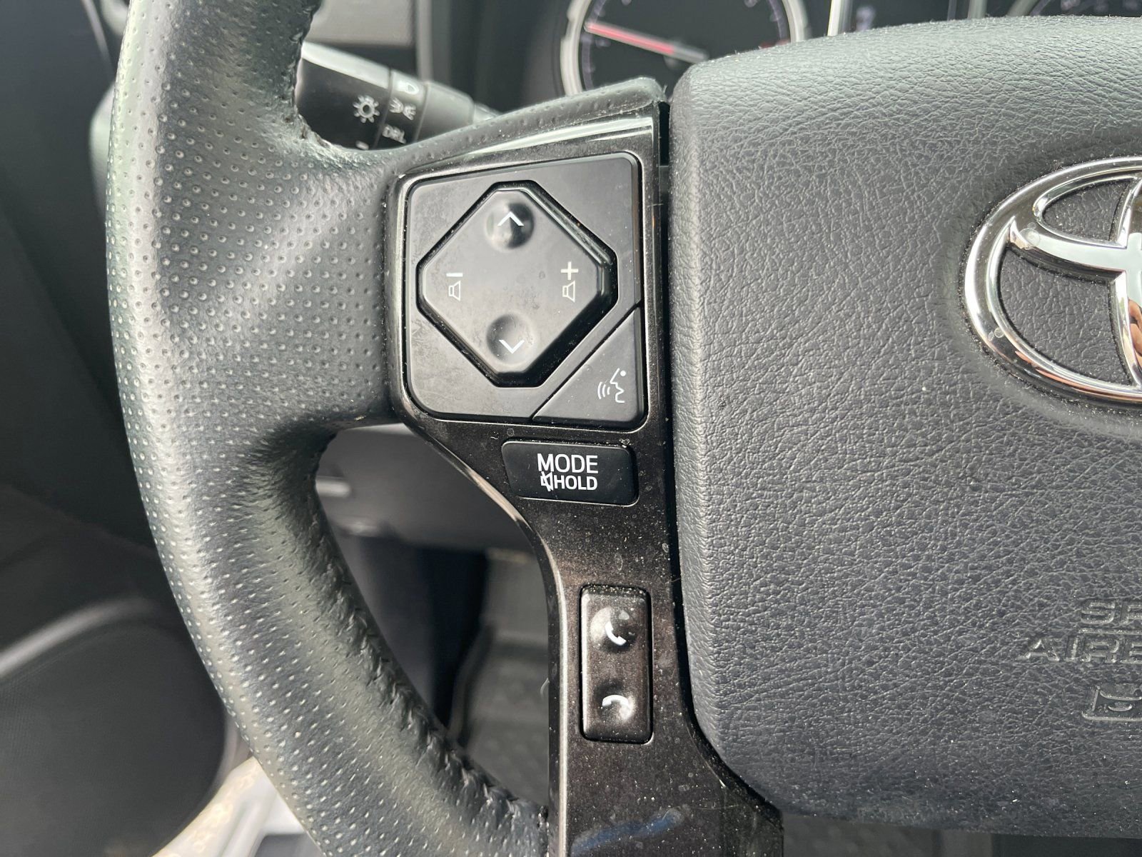 Used 2020 Toyota 4Runner TRD Off-Road Premium w/ Moonroof Package AWD/4WD image 27