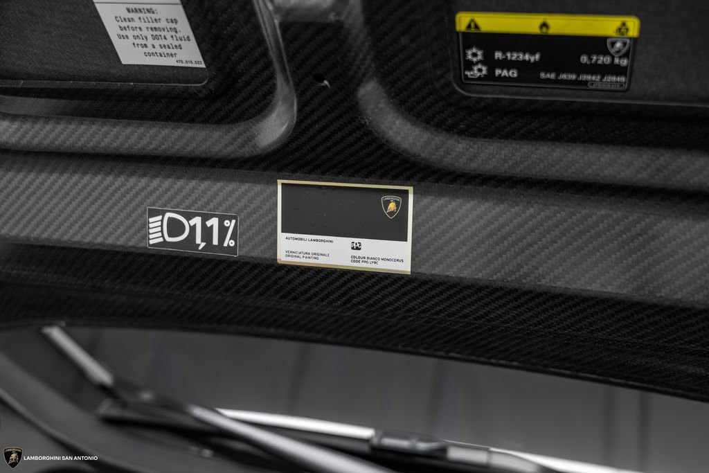 Used 2023 Lamborghini Huracan Tecnica image 14