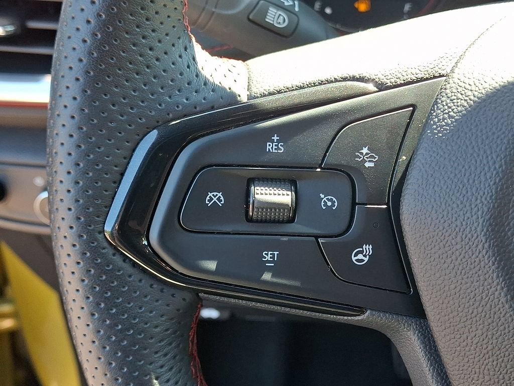 Used 2023 Chevrolet TrailBlazer RS w/ Convenience Package AWD/4WD image 22