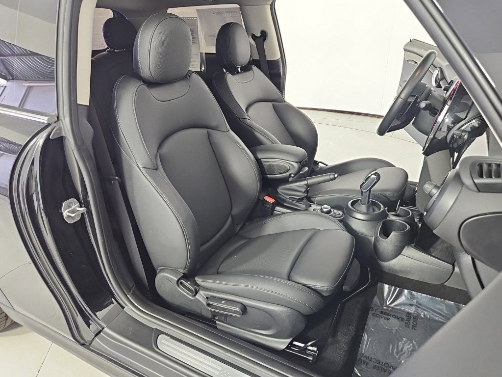 Certified 2024 MINI Cooper S FWD image 19