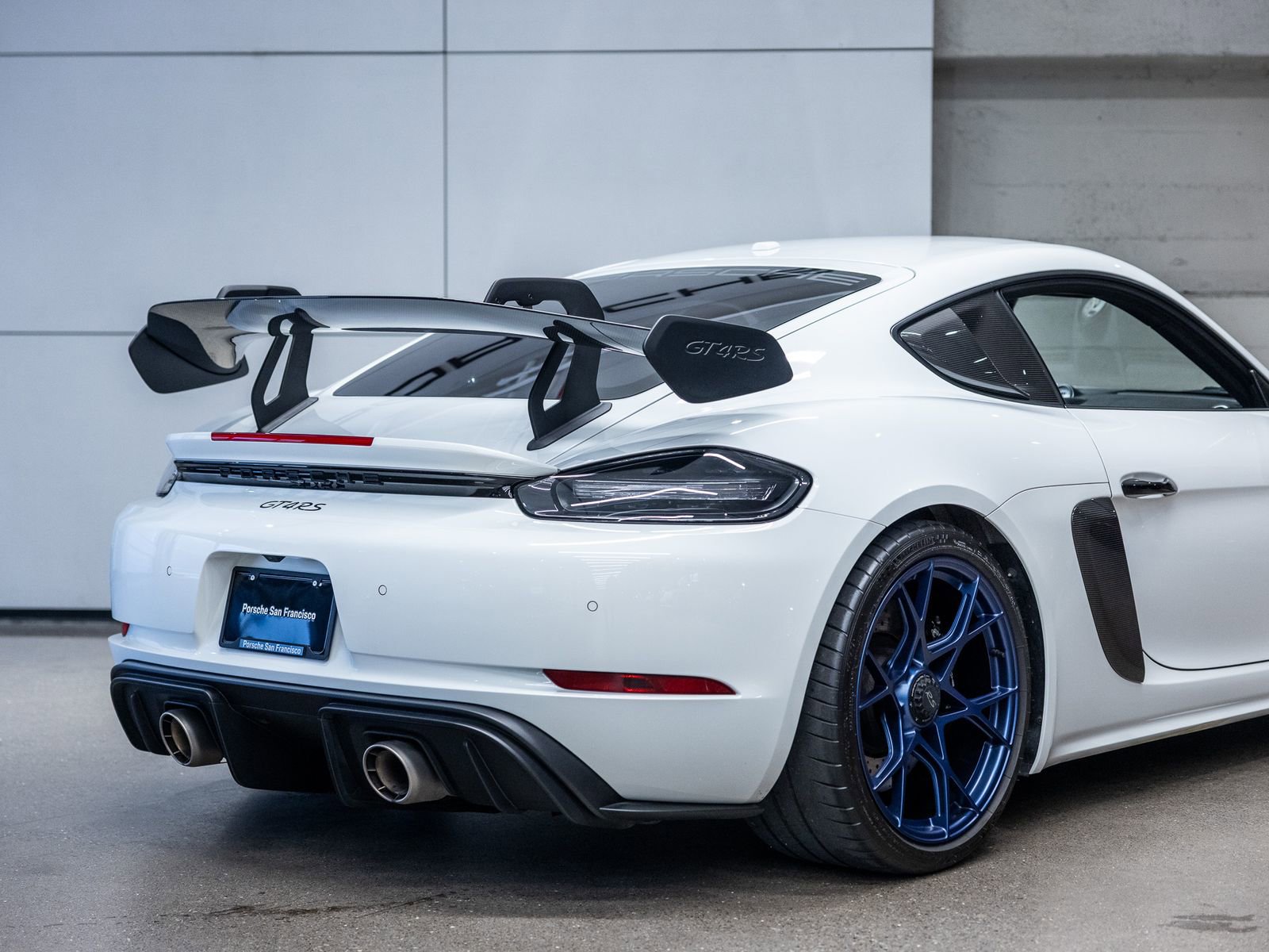 Certified 2025 Porsche 718 Cayman GT4 RS RWD image 30