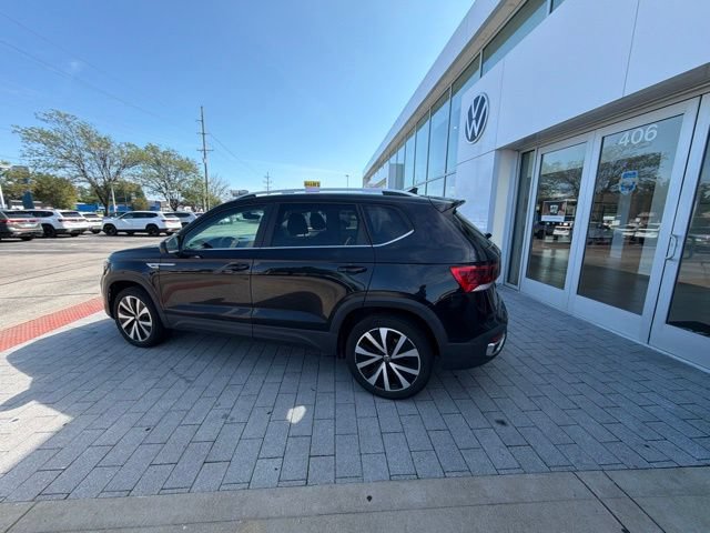 Used 2024 Volkswagen Taos SE FWD image 14