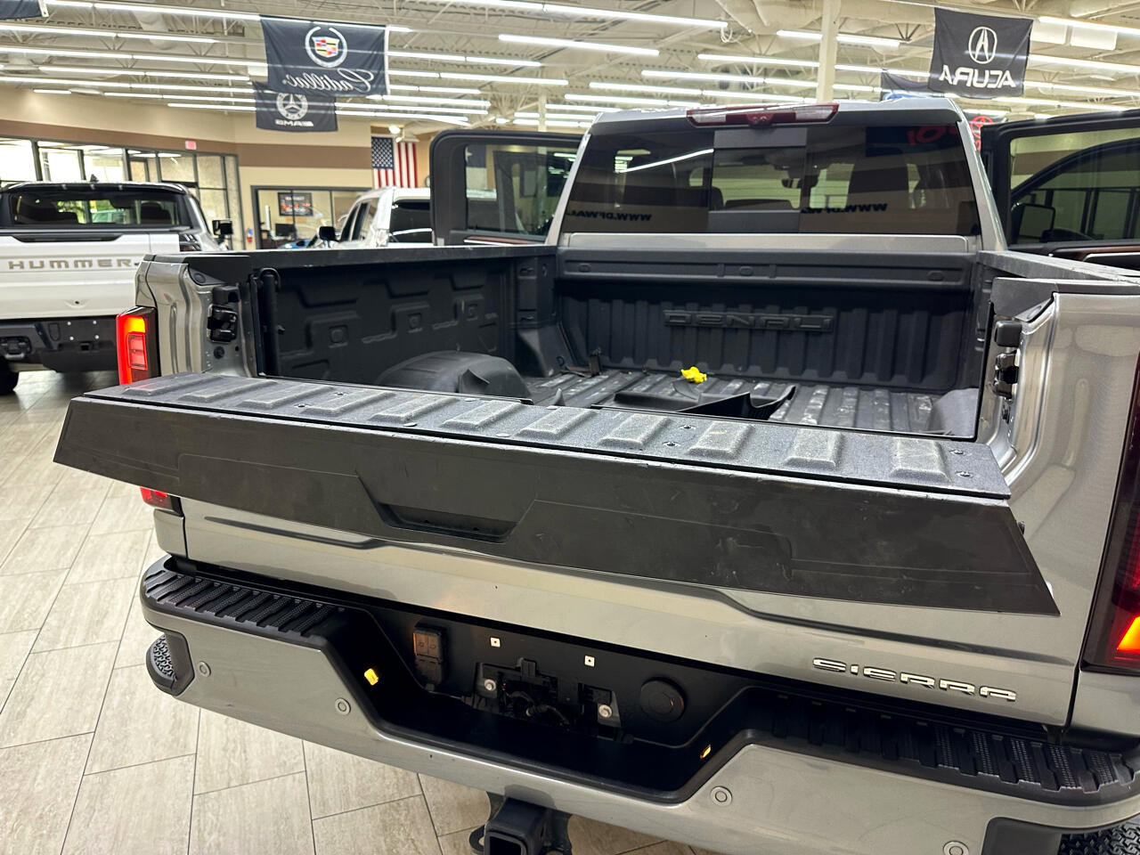 Used 2024 GMC Sierra 2500 Denali w/ Denali Reserve Package image 15