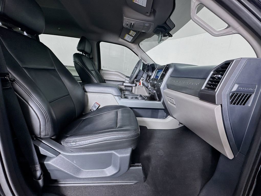 Used 2022 Ford F250 XLT w/ Black Appearance Package image 28
