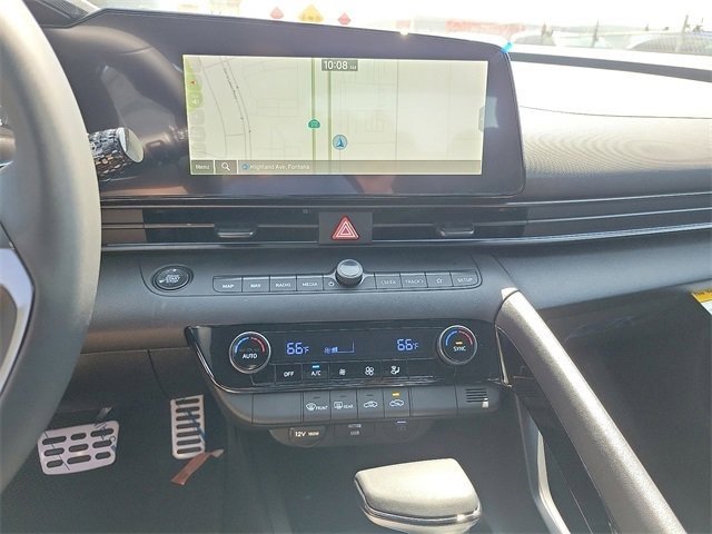 New 2025 Hyundai Elantra SEL image 10