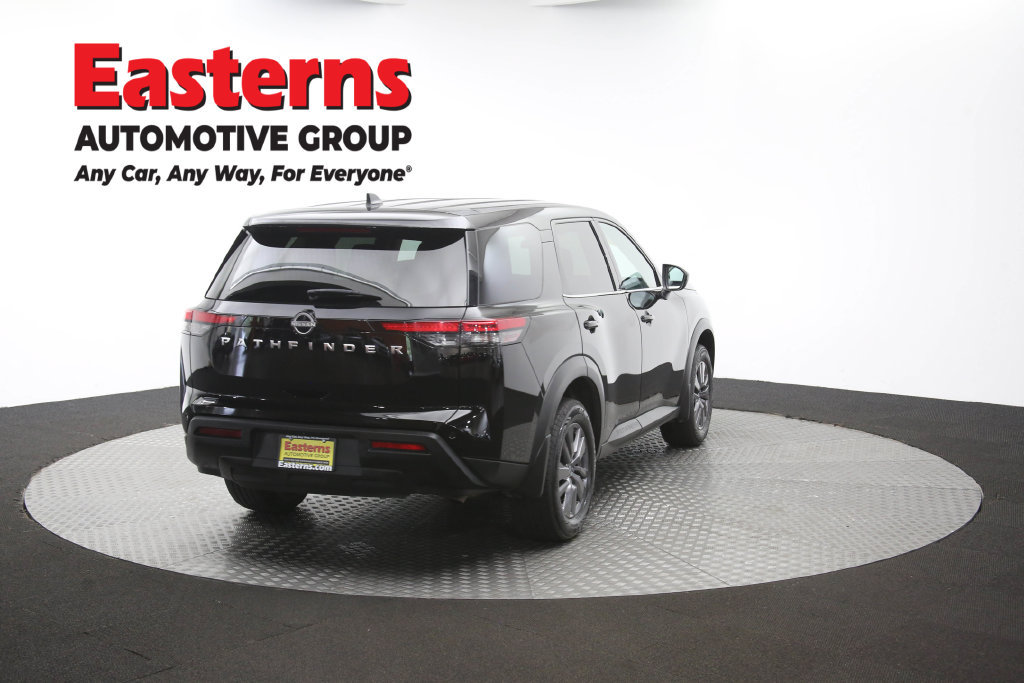 Used 2023 Nissan Pathfinder S AWD/4WD image 42