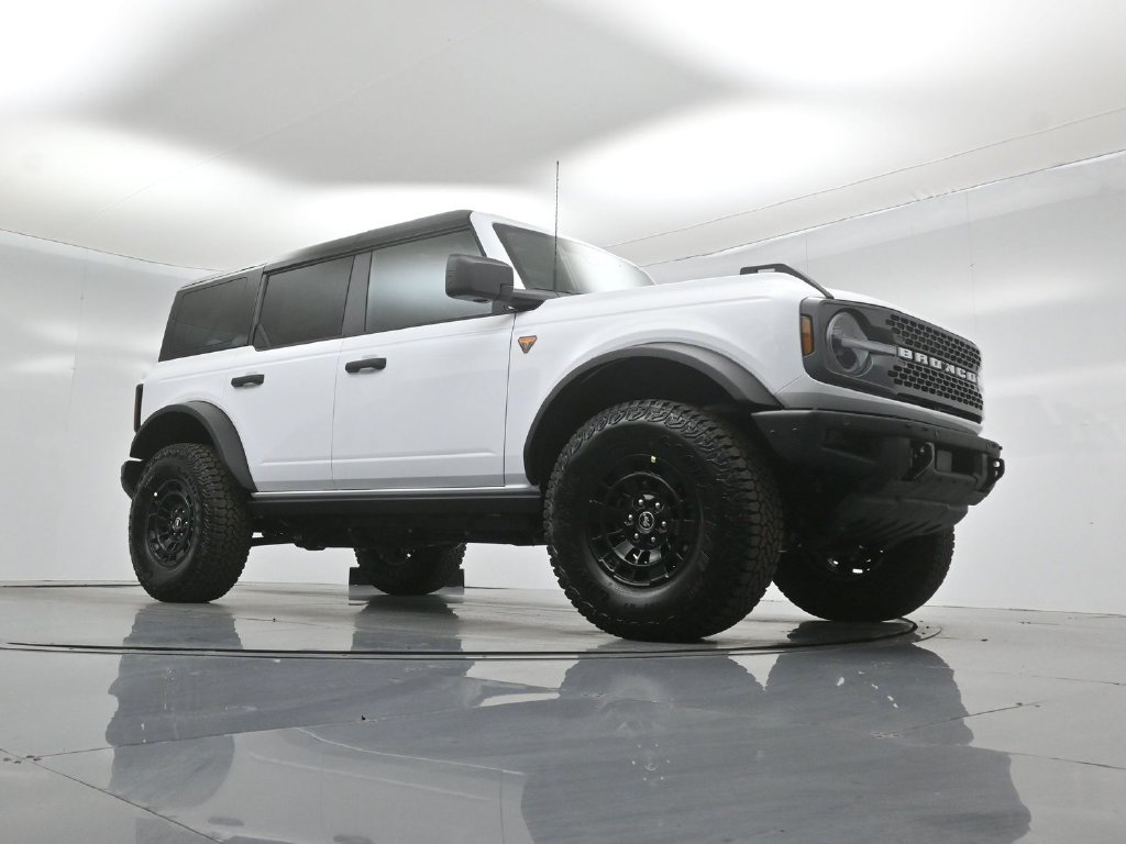 New 2026 Ford Bronco Badlands AWD/4WD image 3