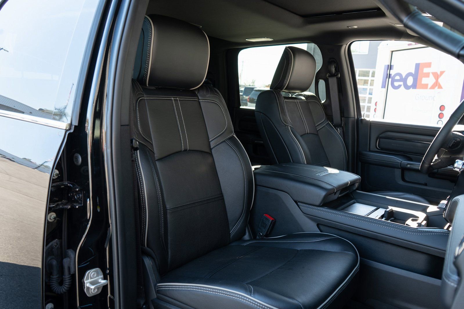 Used 2024 RAM 2500 Limited image 36