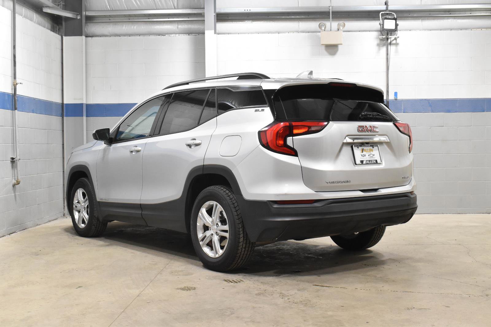 Used 2020 GMC Terrain SLE w/ Driver Convenience Package AWD/4WD image 21