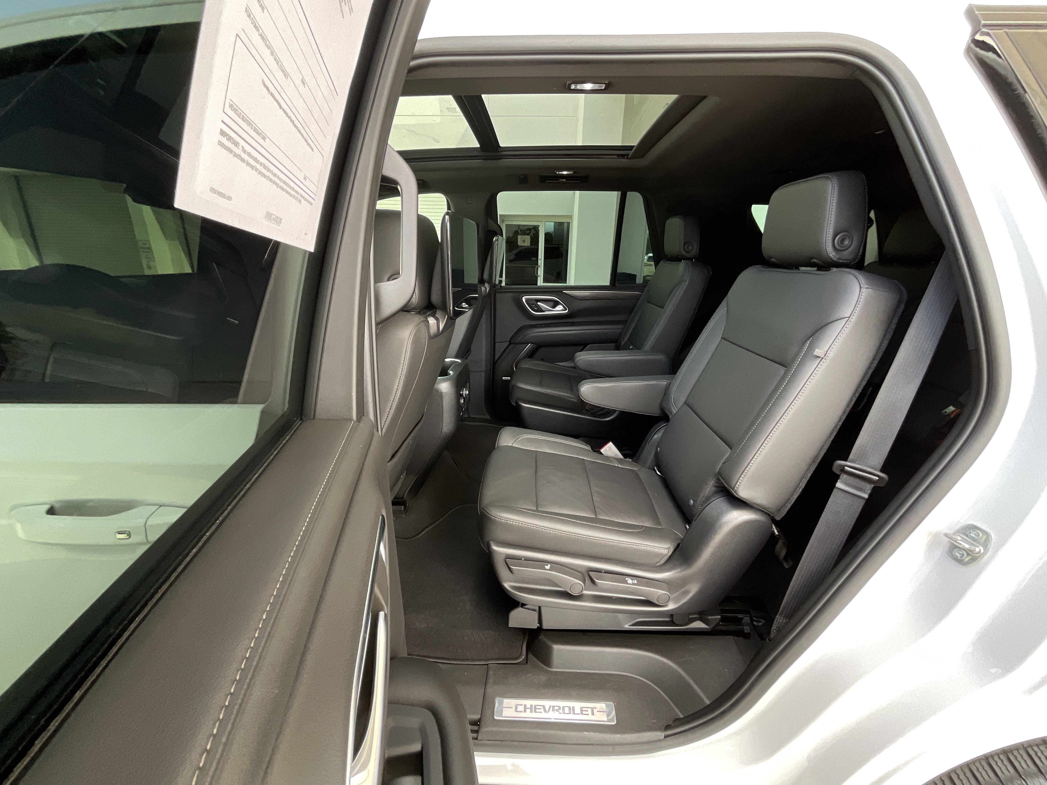 Used 2021 Chevrolet Tahoe Z71 w/ Rear Media and Nav Package AWD/4WD image 24