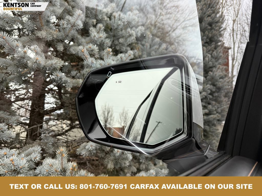 Used 2024 GMC Yukon AT4 w/ AT4 Premium Plus Package image 18