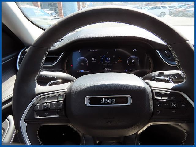 Certified 2023 Jeep Grand Cherokee Limited AWD/4WD image 15