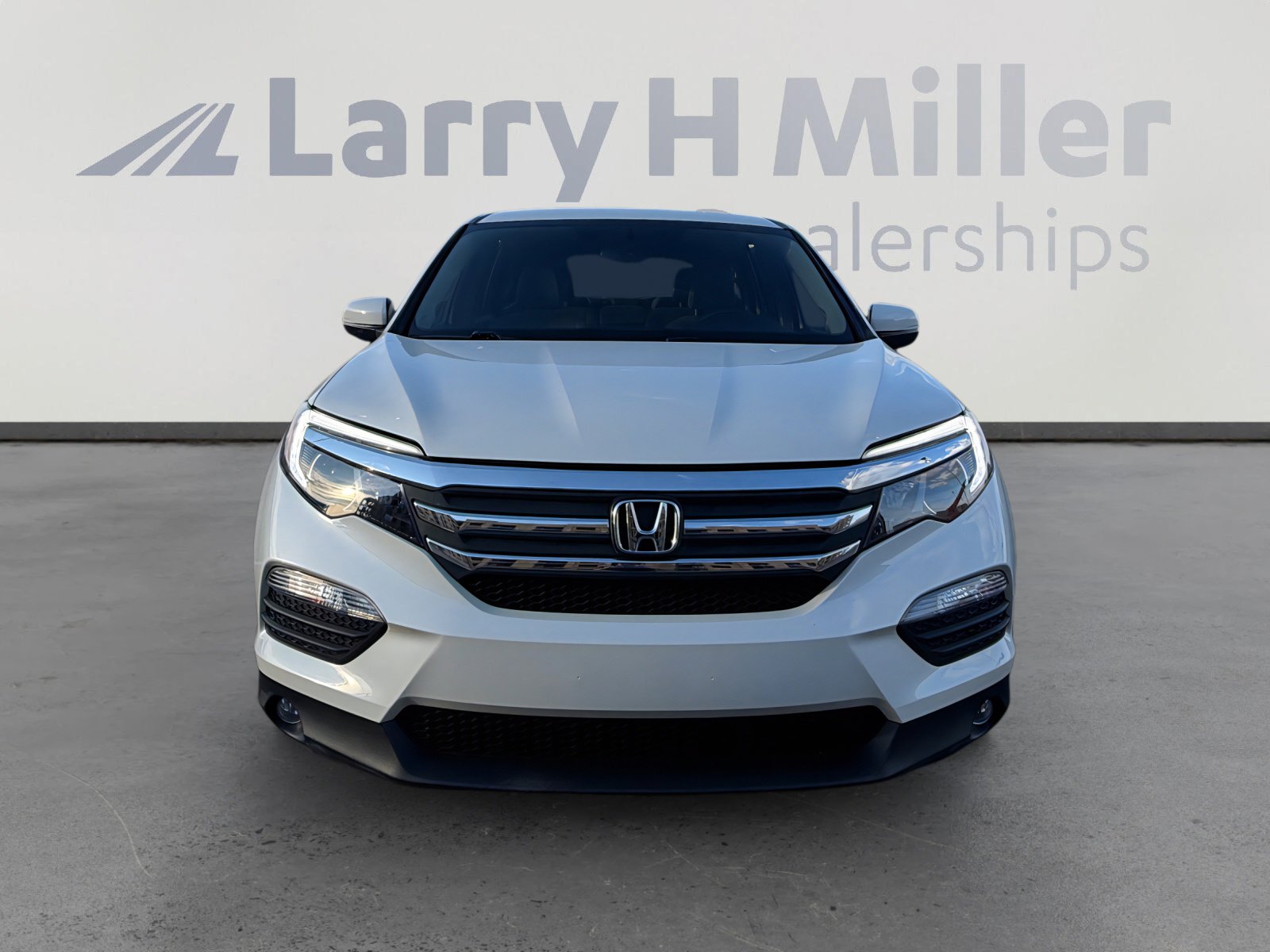 Used 2017 Honda Pilot EX image 8