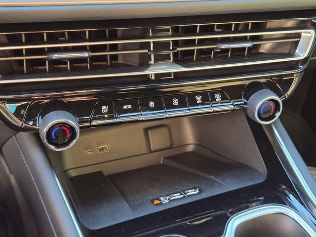 New 2026 Chevrolet Traverse LT w/ Driver Confidence Package FWD image 13