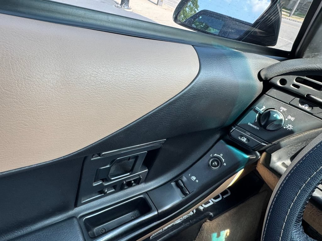Used 1995 Chevrolet Corvette Coupe RWD image 15
