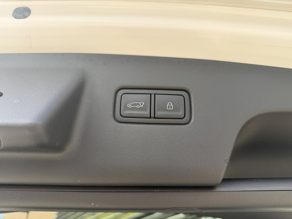 Used 2026 Hyundai Palisade SEL FWD image 38
