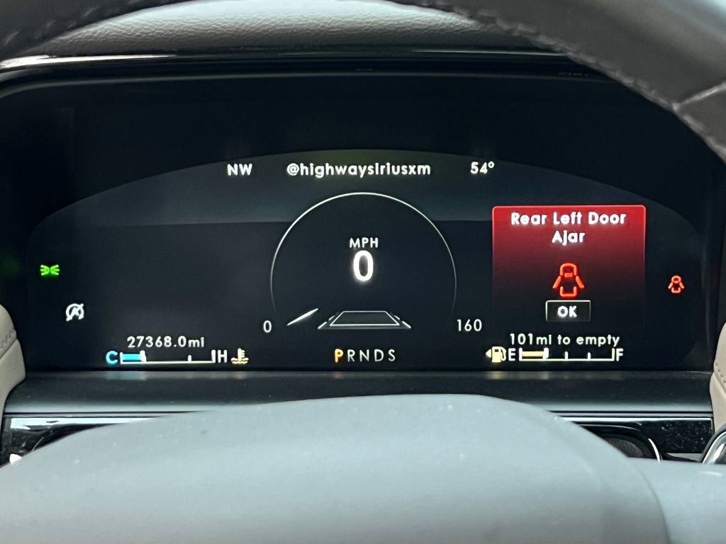 Used 2023 Lincoln Nautilus Reserve w/ Equipment Group 201A image 21