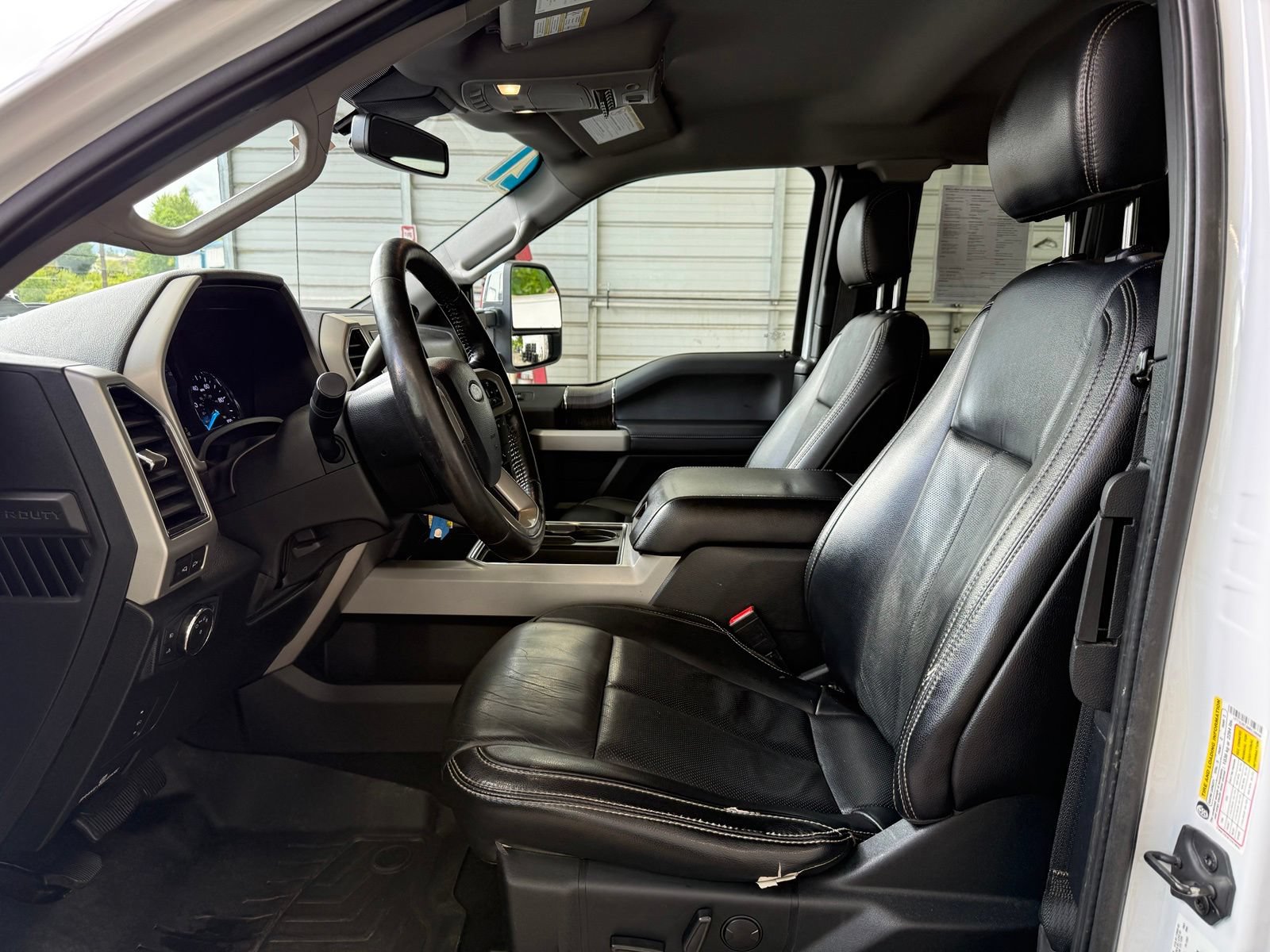 Used 2021 Ford F250 Lariat w/ Lariat Value Package AWD/4WD image 12