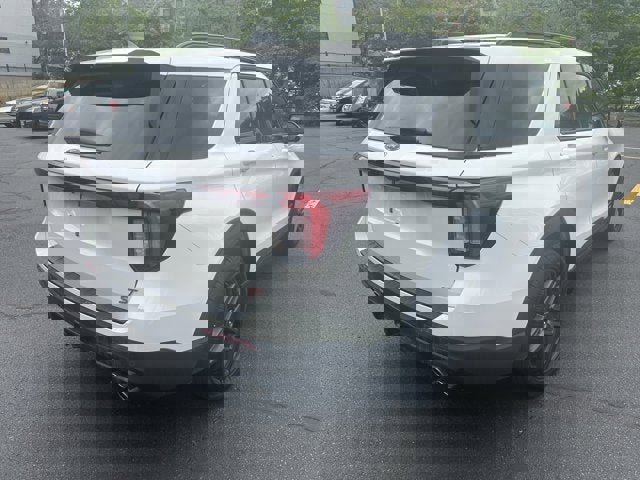 Used 2025 Ford Explorer ST image 5