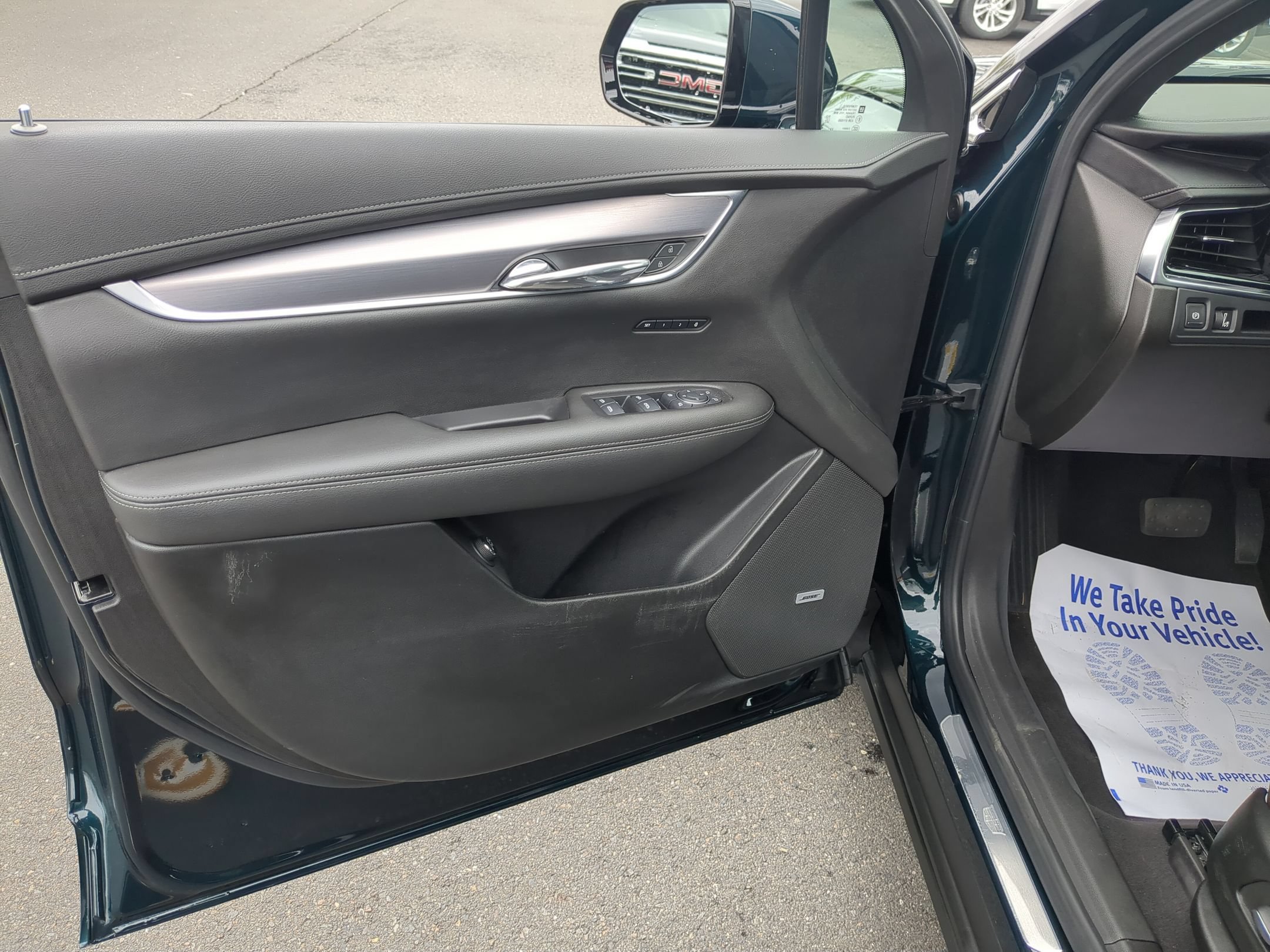 Certified 2024 Cadillac XT6 Luxury w/ LPO, Floor Liner Package AWD/4WD image 20